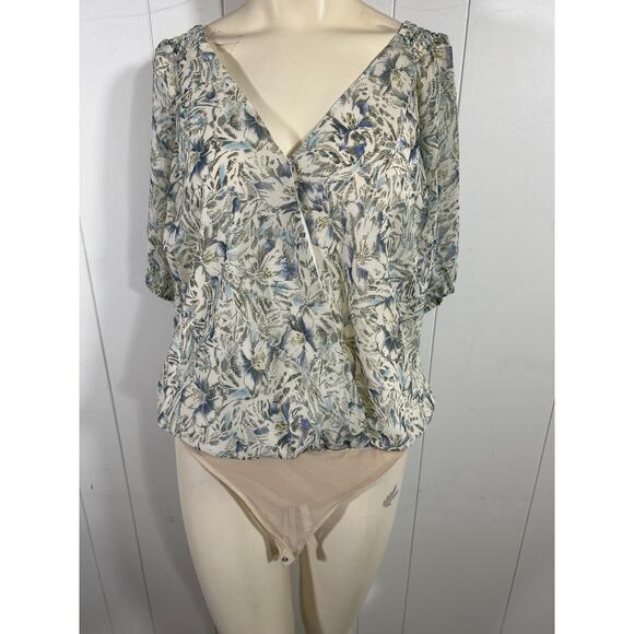 ASTR Women's Short Sleeve Floral V-Nack Blouse Bodysuit Size XL - Picture 1 of 5